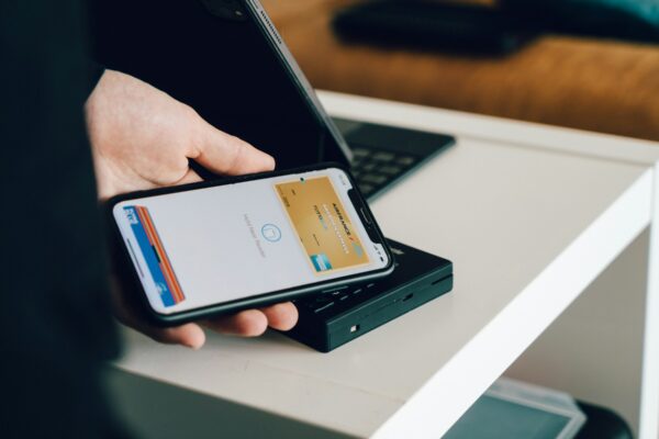 Como as tecnologias de pagamento digital agilizam compras corporativas Tecnologias de pagamento digital